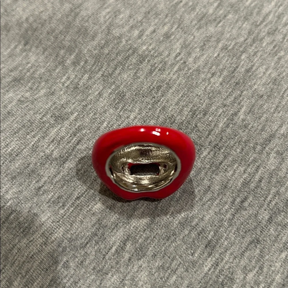 Betsey Johnson Red Vampire Fang Ring Sz 6 - Picture 4 of 5